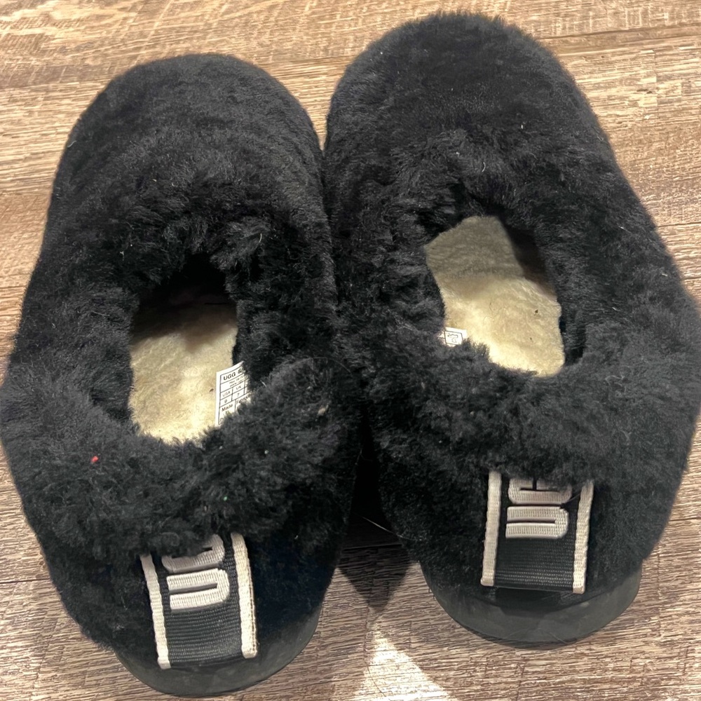 Black UGG Classic Cozy Bootie Size 9